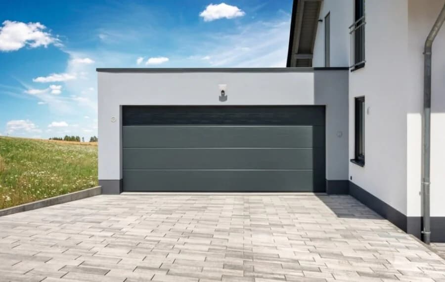 Garage avec toit plat ou toiture traditionnelle à Varennes-Vauzelles